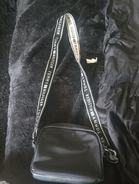 Tommy Hilfiger Purse